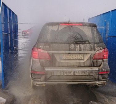 نحوه تمیز کردن کامیون ها و خودروهای شاسی بلند